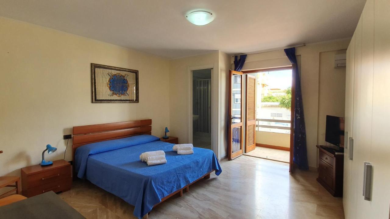 Em Holiday Apartment Куарту-Сант'Элена Экстерьер фото